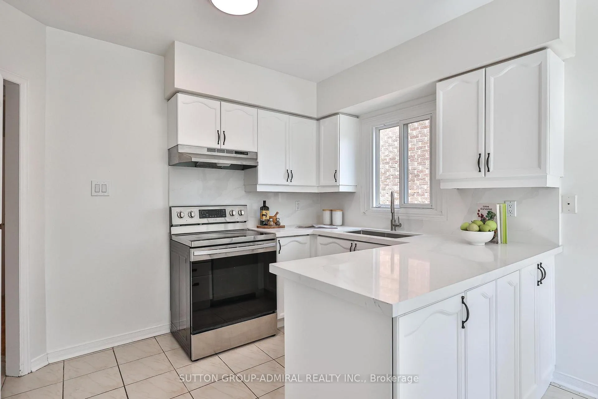 Photo 24 of 113 Redondo Drive, Vaughan, Beverley Glen — HOMEH