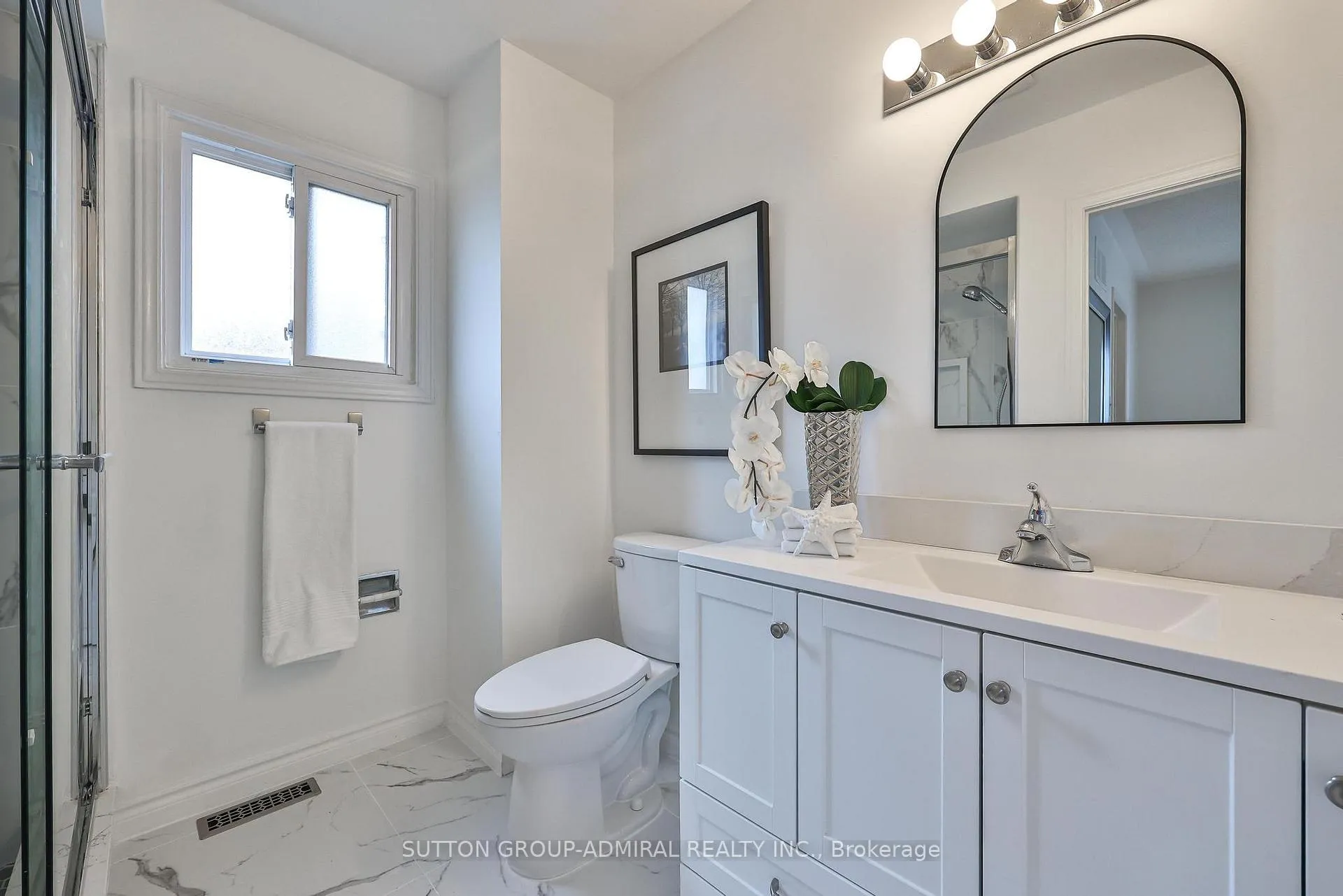 Photo 32 of 113 Redondo Drive, Vaughan, Beverley Glen — HOMEH