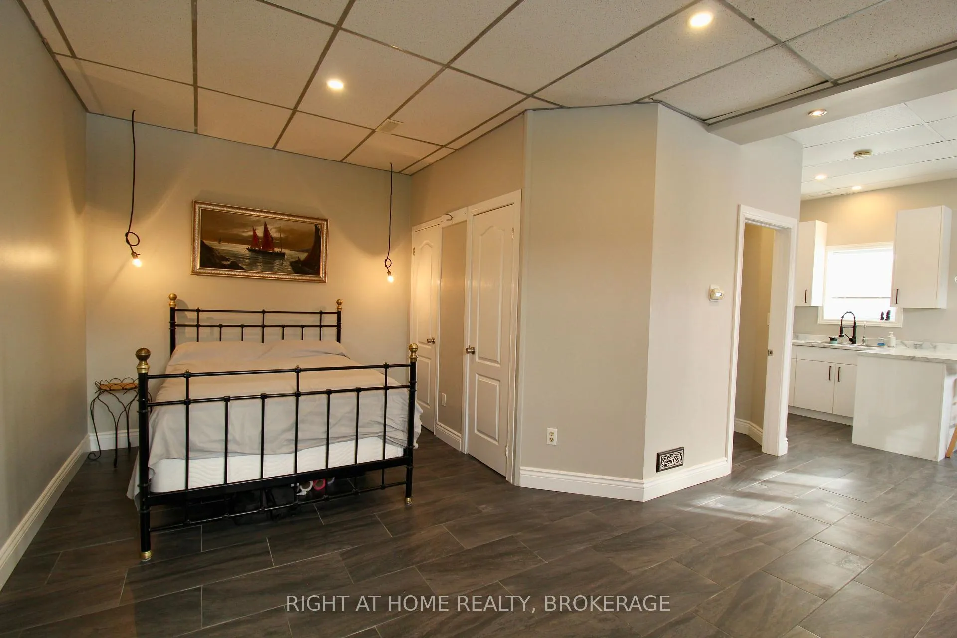 Photo 6 of 7 Beech Street, St. Catharines, Downtown — HOMEH