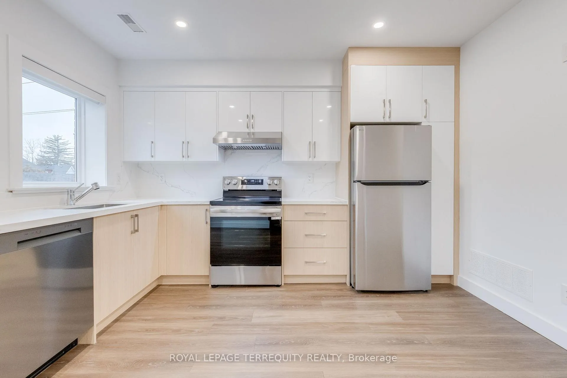 Photo 4 of Unit 2, 94 Earlscourt Avenue, Toronto, Corso Italia-Davenport — HOMEH