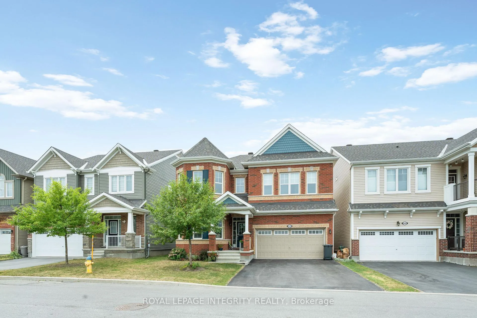 Photo 1 of 648 Pearl Dace Crescent, Ottawa, Barrhaven - Half Moon Bay — HOMEH