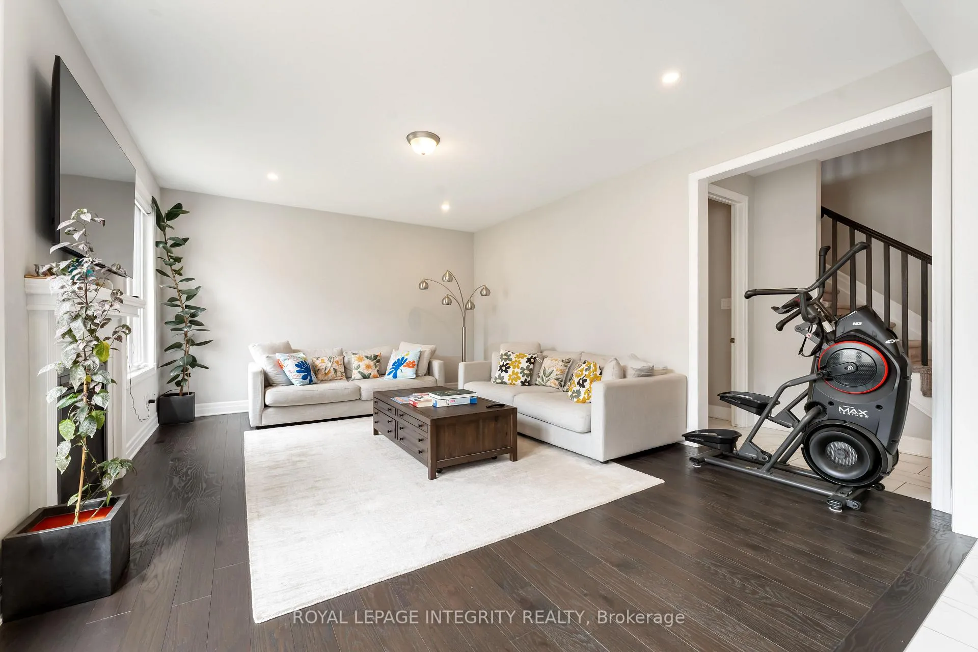 Photo 5 of 648 Pearl Dace Crescent, Ottawa, Barrhaven - Half Moon Bay — HOMEH