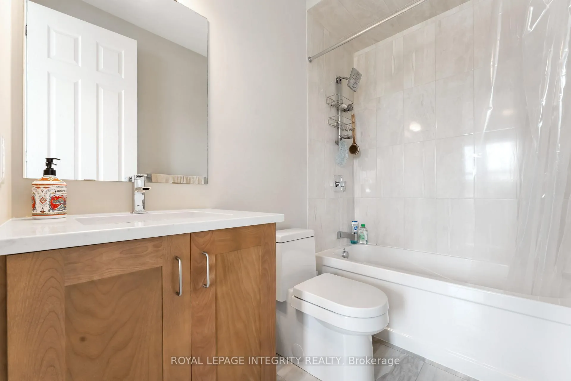 Photo 16 of 648 Pearl Dace Crescent, Ottawa, Barrhaven - Half Moon Bay — HOMEH