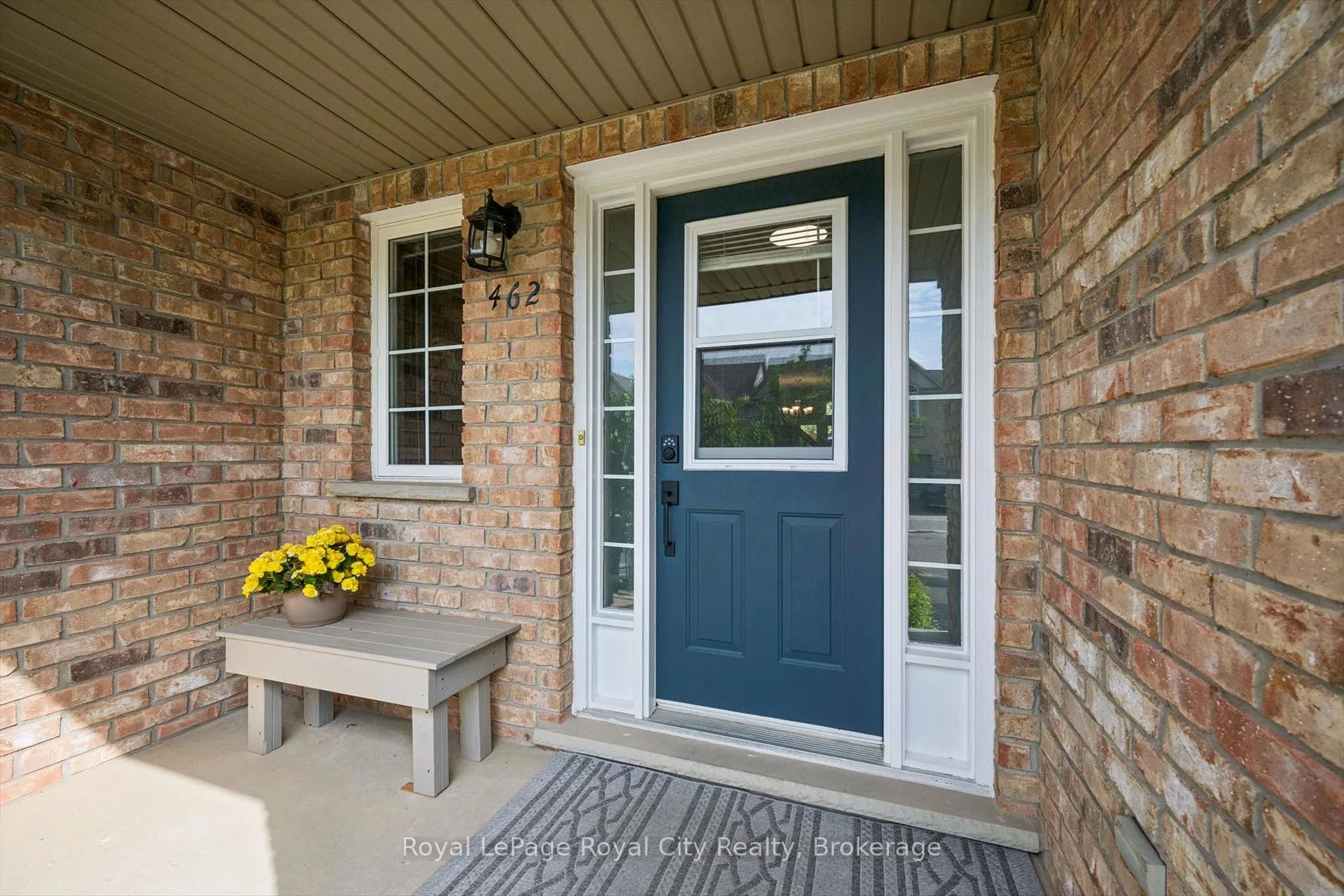 Photo 3 of 462 Lausanne Crescent, Waterloo, Beechwood West — HOMEH