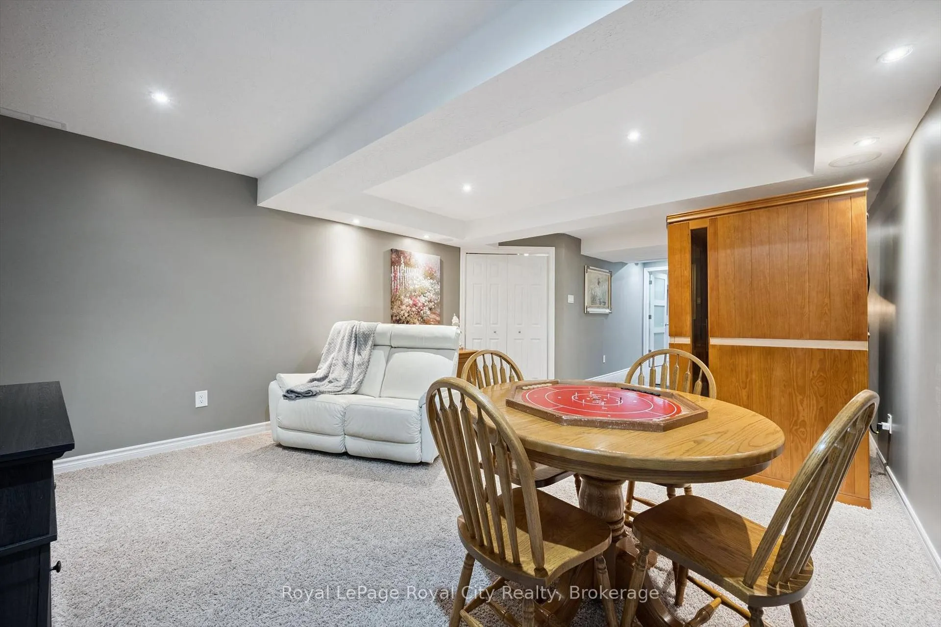 Photo 32 of 462 Lausanne Crescent, Waterloo, Beechwood West — HOMEH