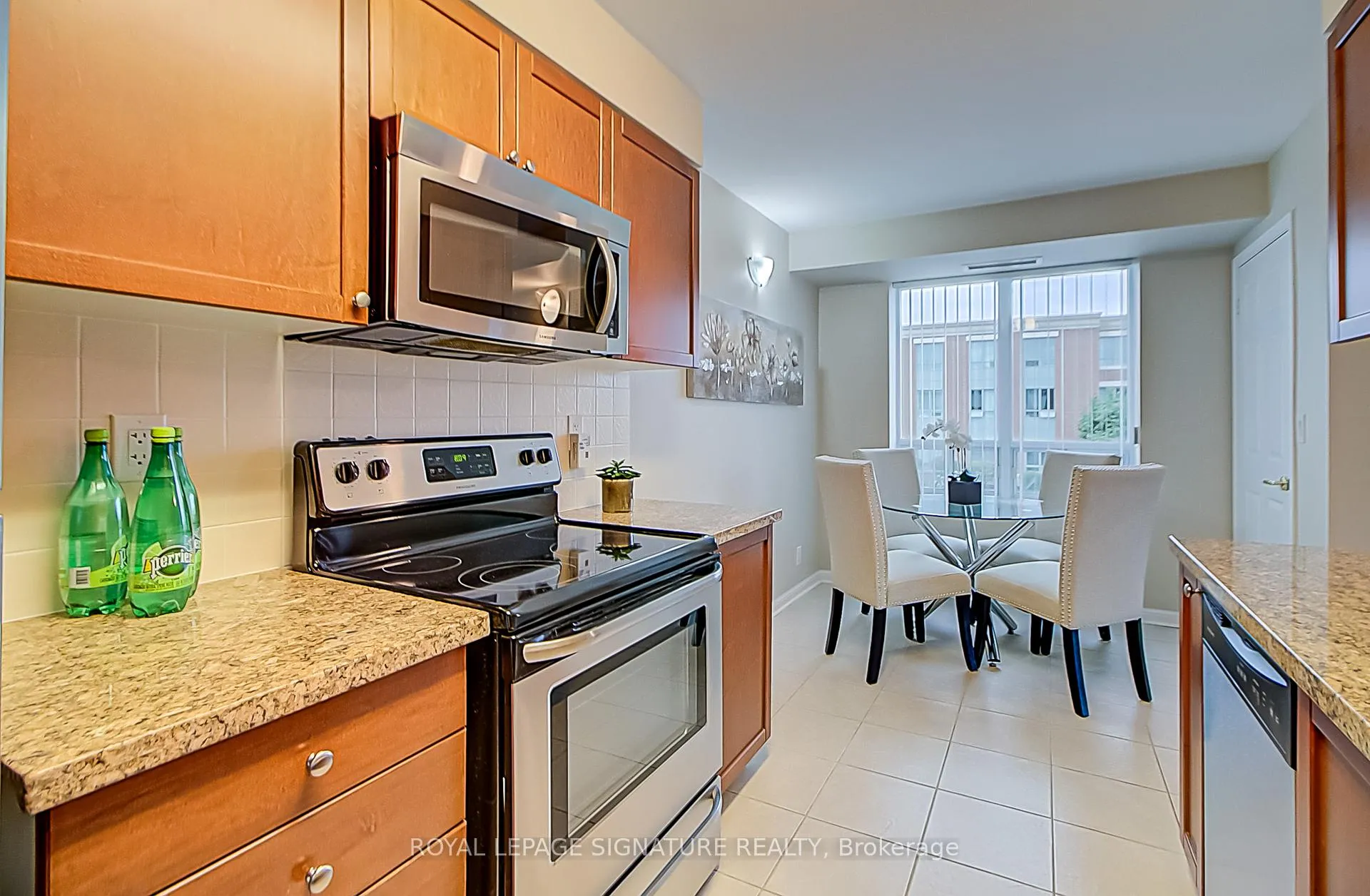 Photo 10 of Unit 214, 65 Via Rosedale, Brampton, Sandringham-Wellington — HOMEH