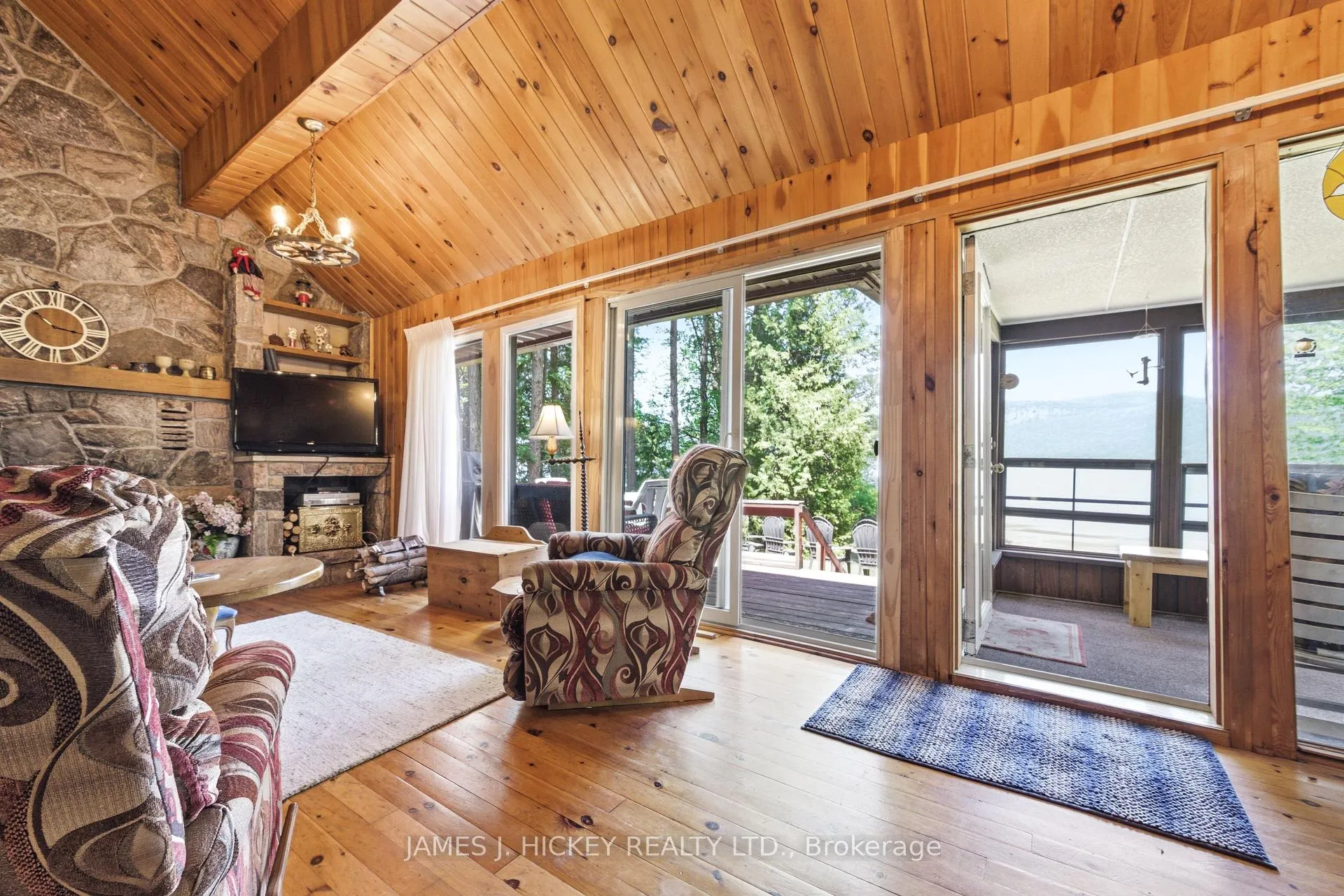 Photo 2 of 31 Beaverbrook Lane, Deep River — HOMEH