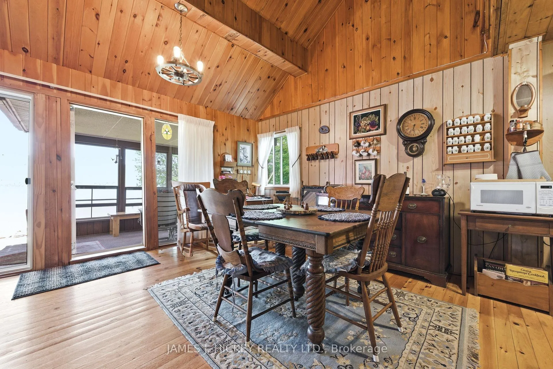 Photo 11 of 31 Beaverbrook Lane, Deep River — HOMEH