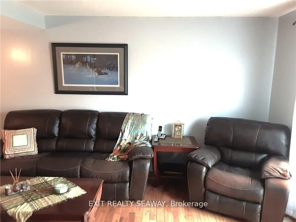 Photo 6 of 400 Lynwood Drive, Cornwall — HOMEH