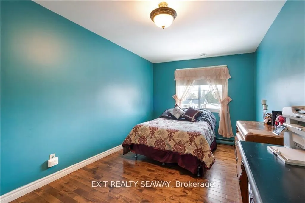 Photo 15 of 400 Lynwood Drive, Cornwall — HOMEH