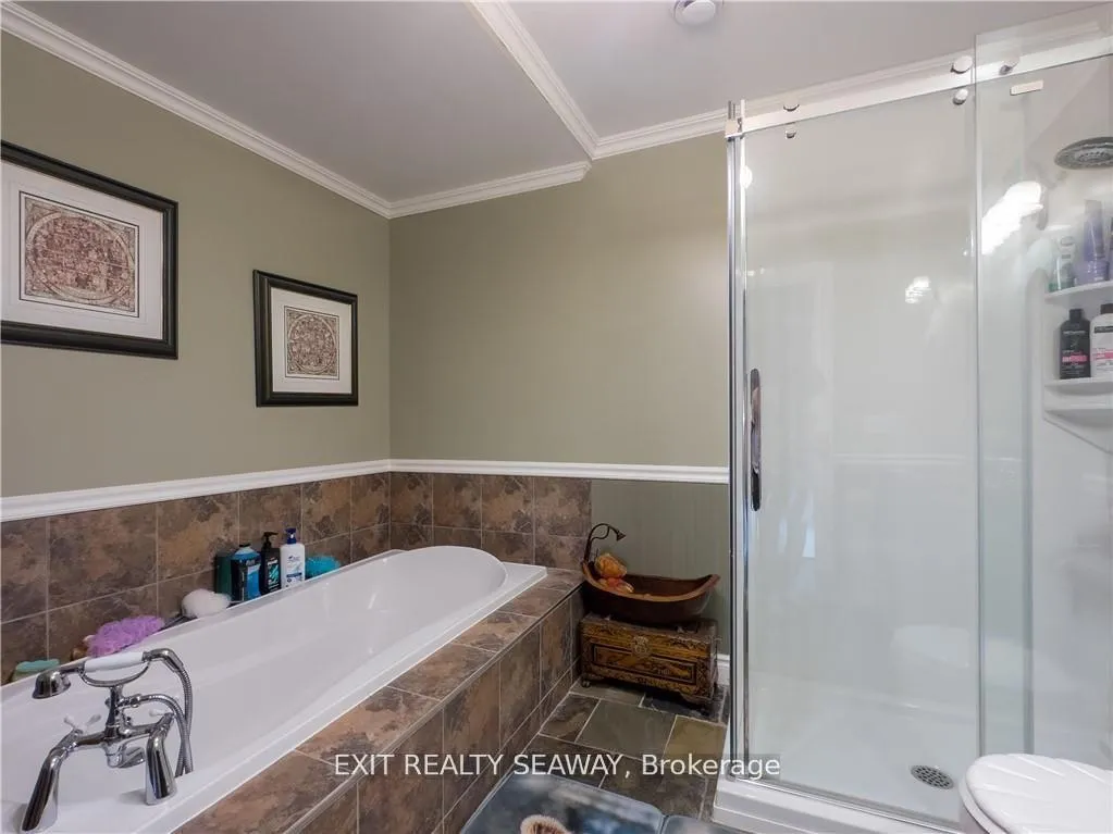 Photo 17 of 400 Lynwood Drive, Cornwall — HOMEH
