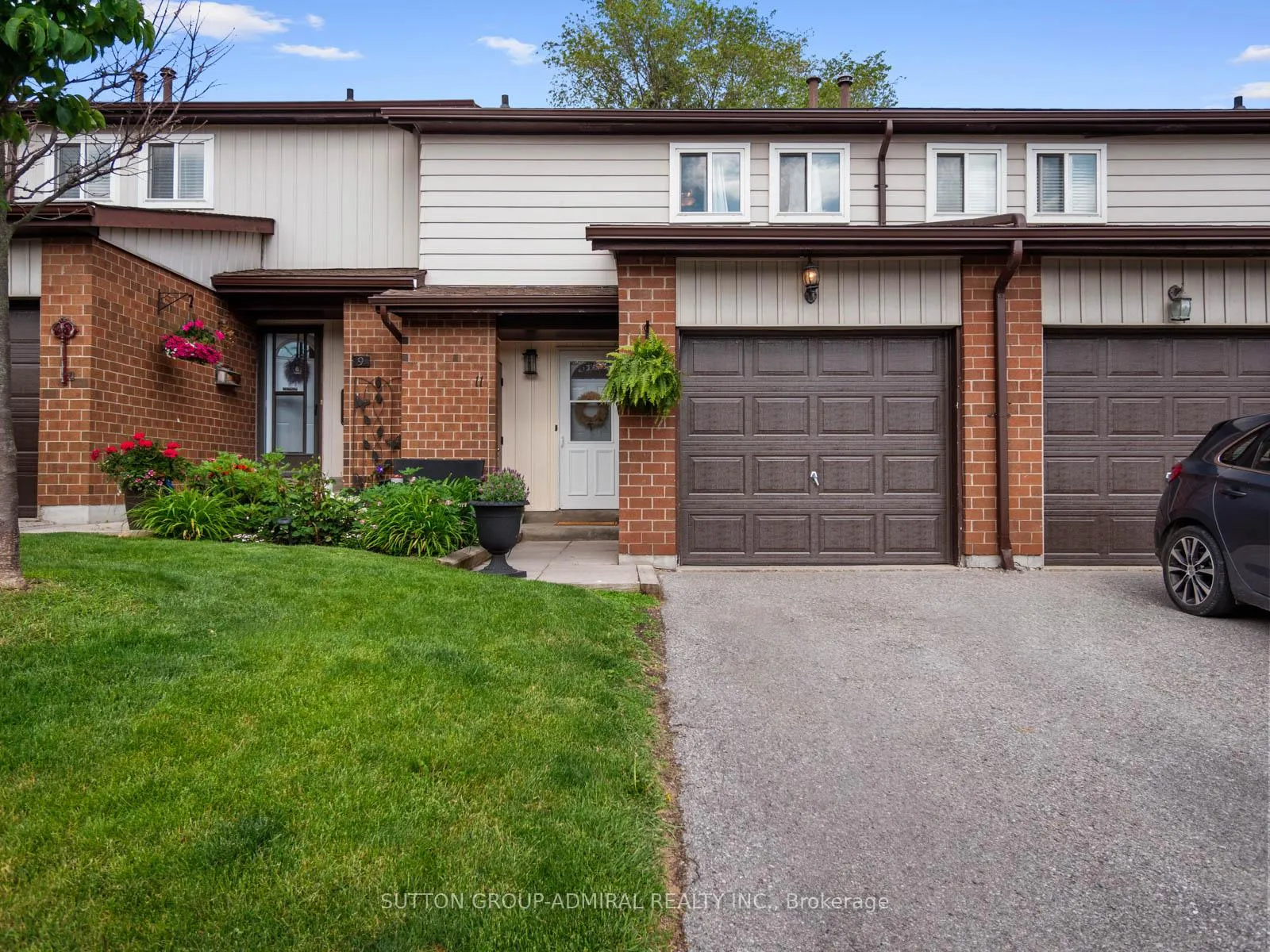 Photo 1 of 11 Jacques Lane, Ajax, South East — HOMEH