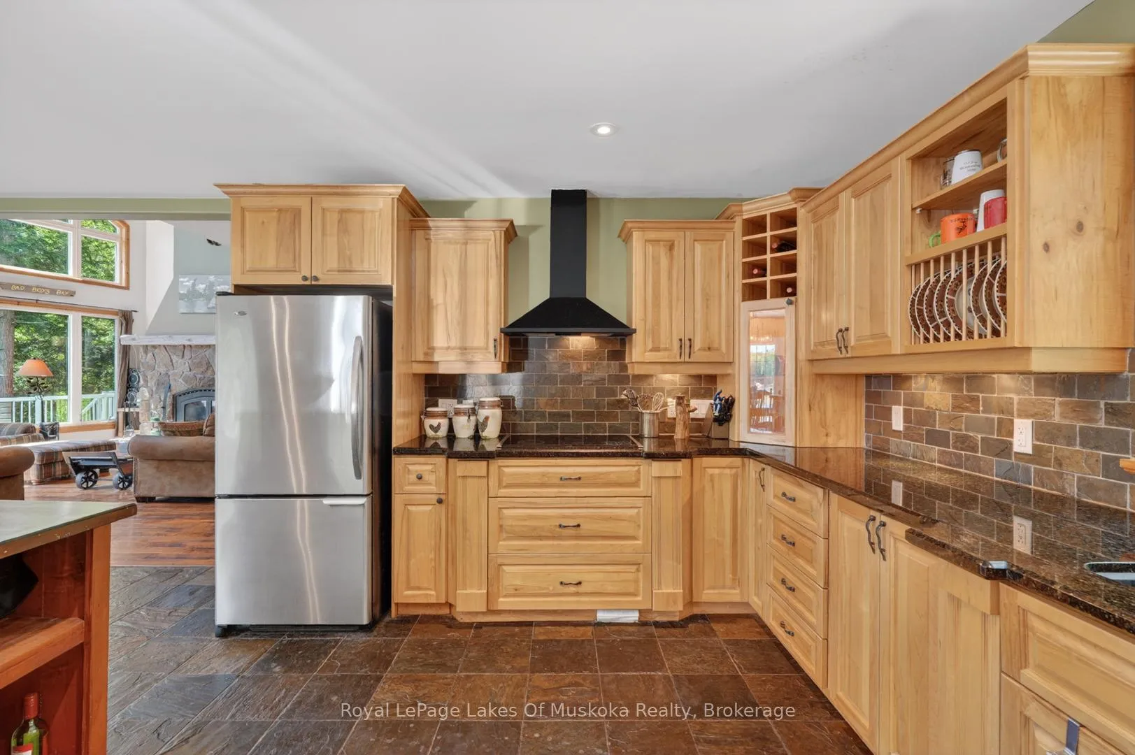 Photo 14 of 206 MacBeth Island, Bracebridge, Oakley — HOMEH