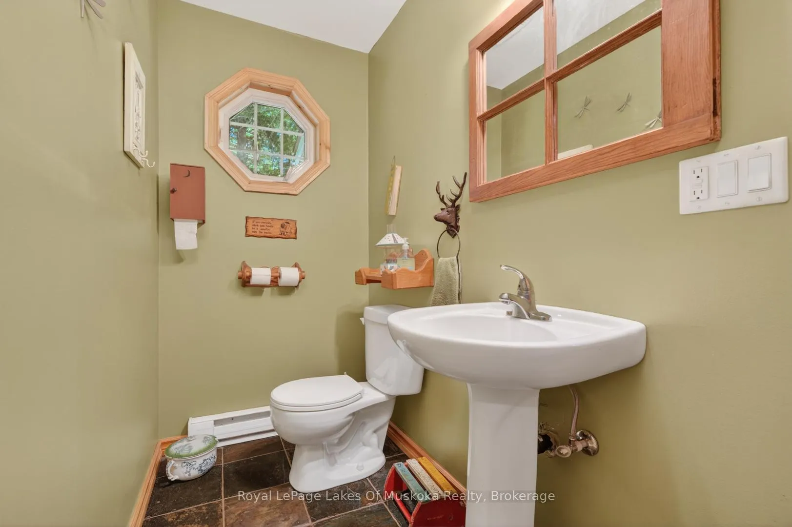 Photo 25 of 206 MacBeth Island, Bracebridge, Oakley — HOMEH