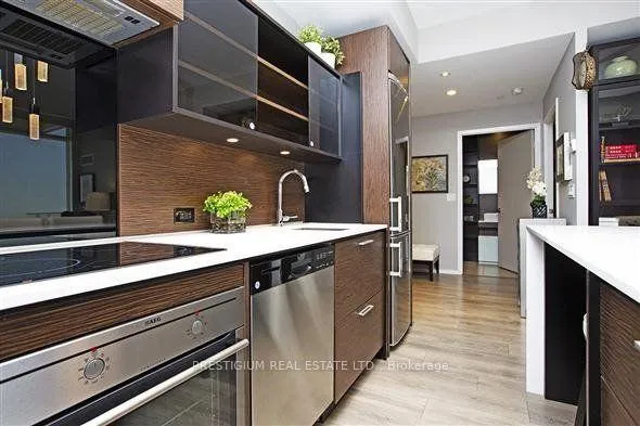 Photo 9 of Unit 3206, 75 St Nicholas Street, Toronto, Bay Street Corridor — HOMEH