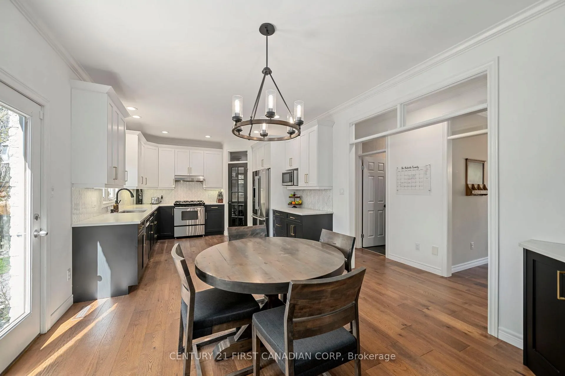 Photo 11 of 932 Cranbrook Road, London, South L — HOMEH