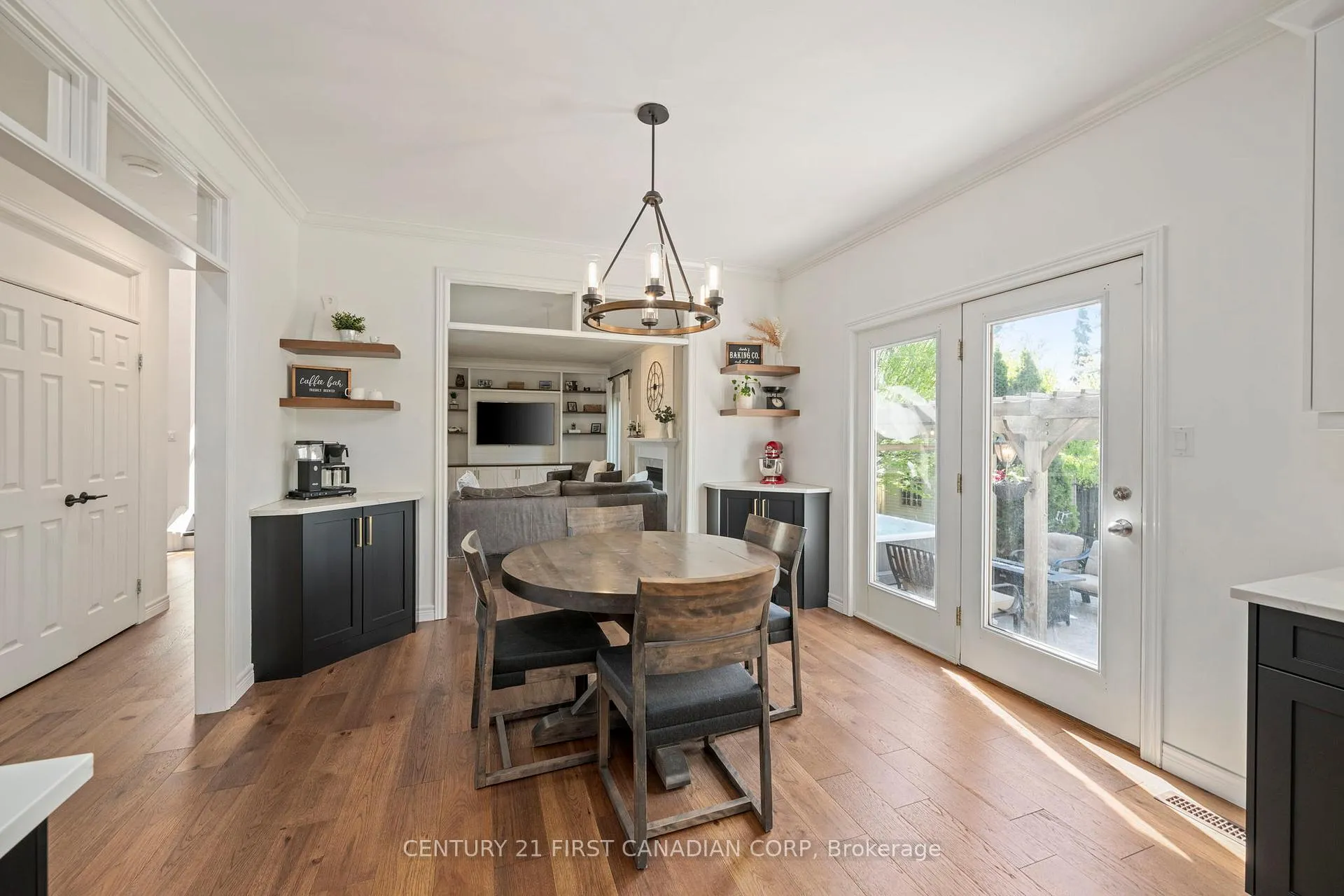 Photo 14 of 932 Cranbrook Road, London, South L — HOMEH