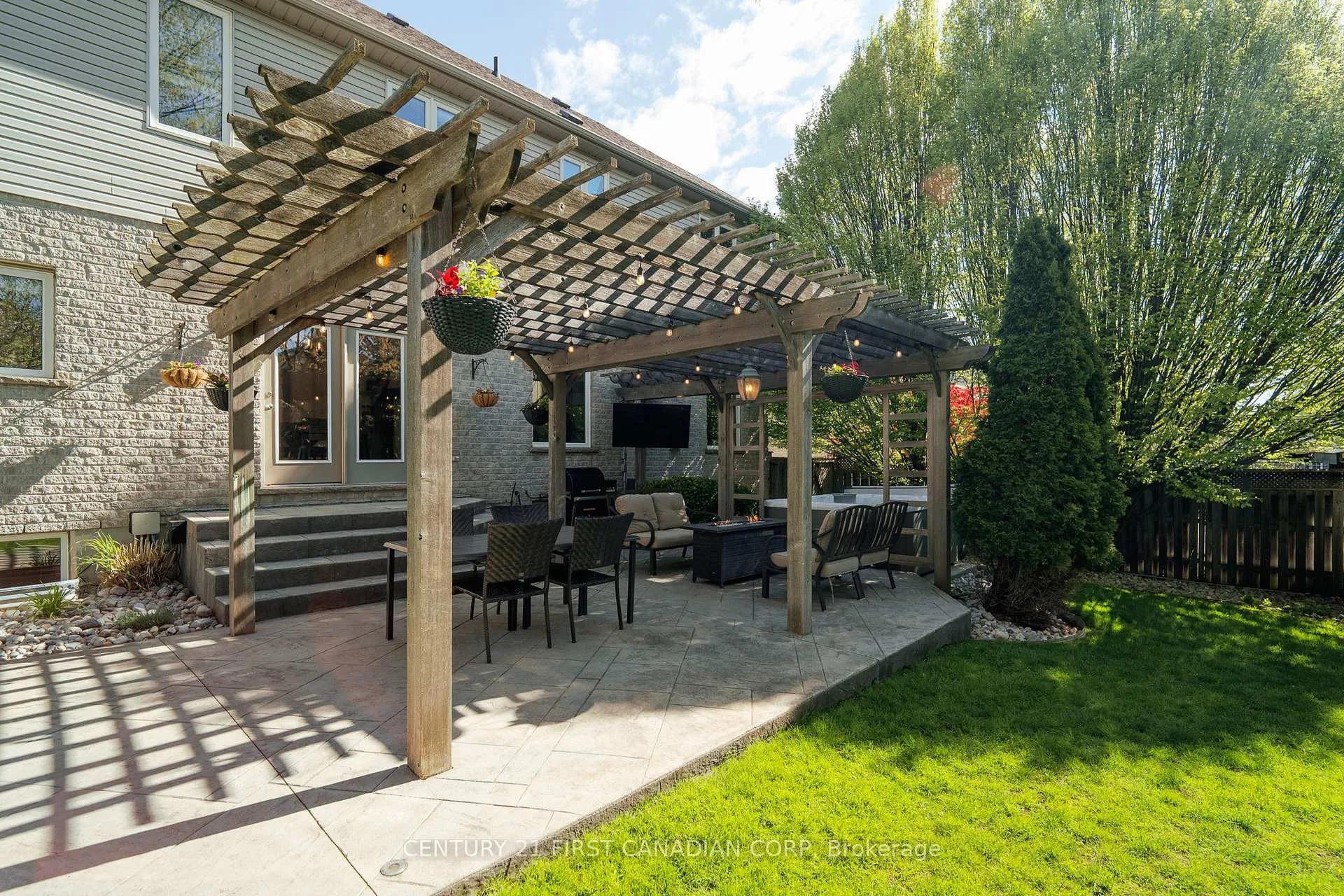 Photo 38 of 932 Cranbrook Road, London, South L — HOMEH