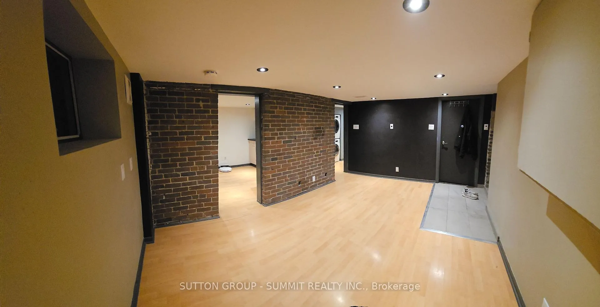 Photo 4 of Unit Lower, 1 Columbine Avenue, Toronto, The Beaches — HOMEH