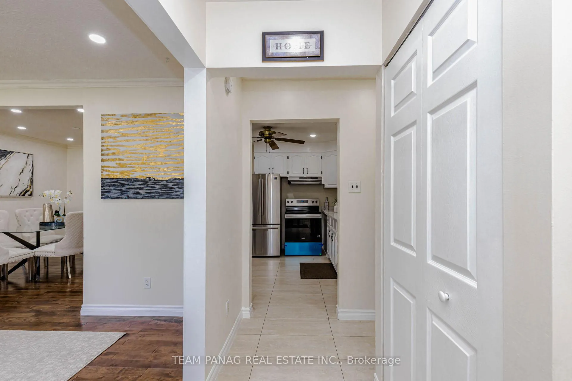 Photo 6 of 141 Fallingdale Crescent, Brampton, Southgate — HOMEH