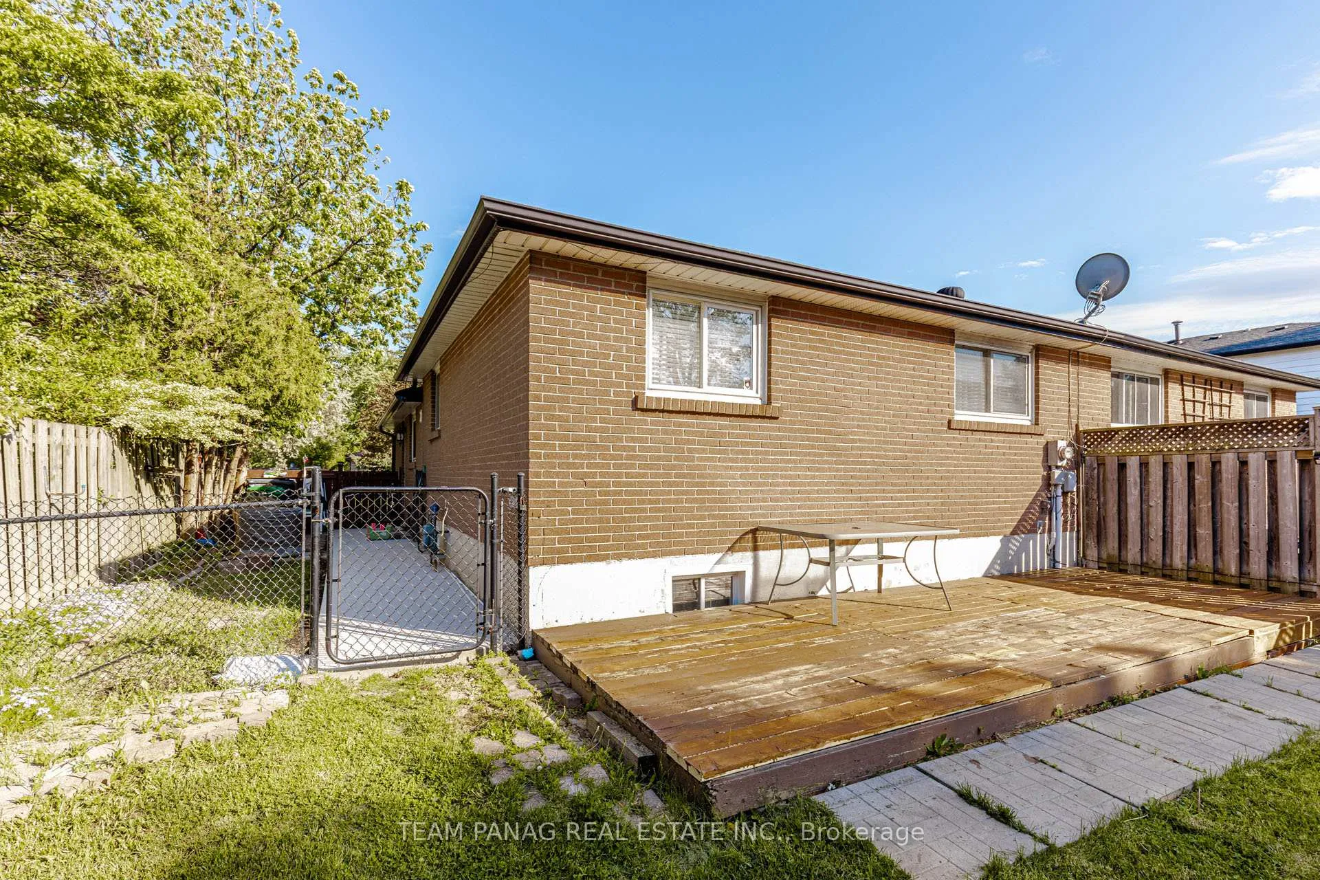 Photo 34 of 141 Fallingdale Crescent, Brampton, Southgate — HOMEH