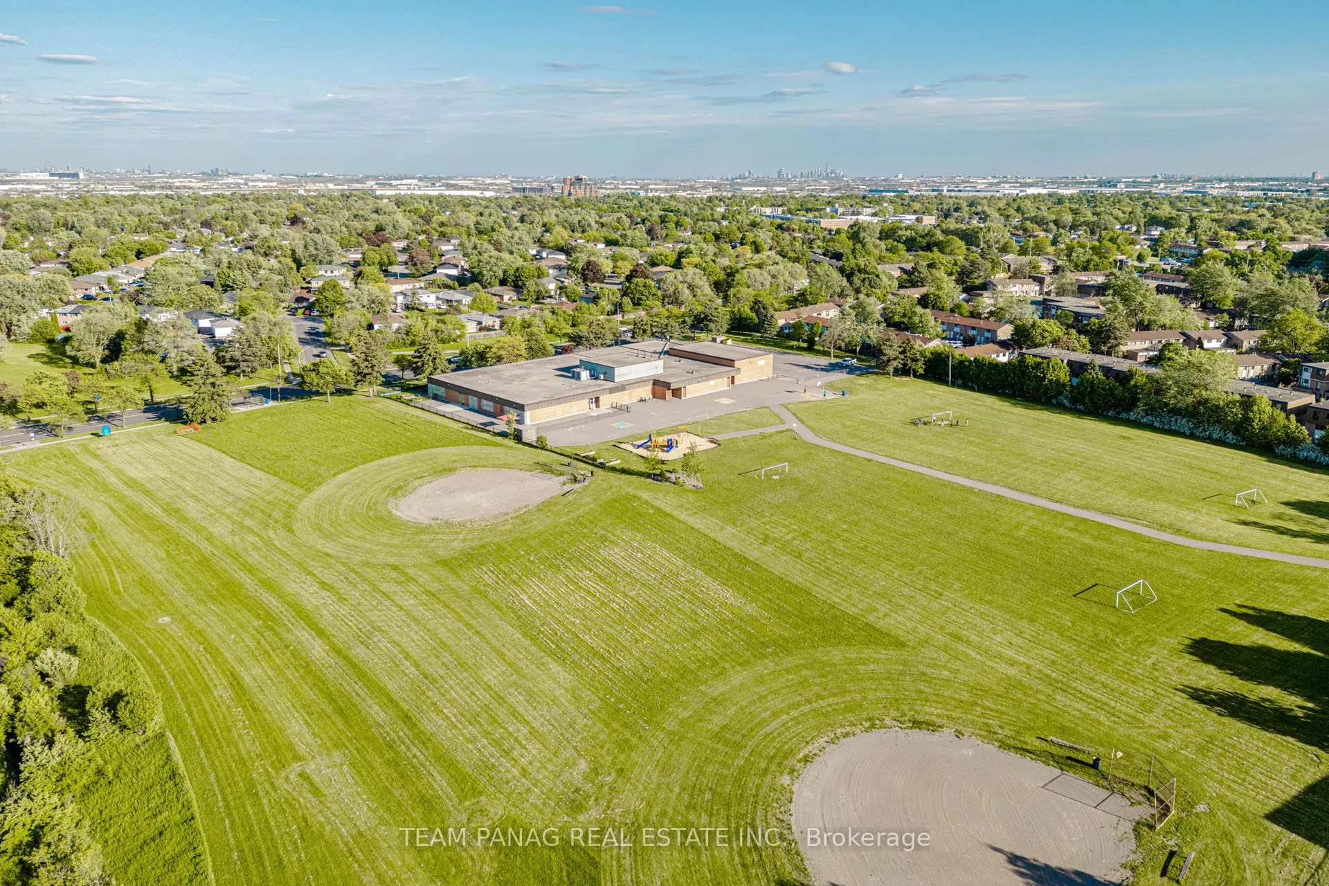 Photo 39 of 141 Fallingdale Crescent, Brampton, Southgate — HOMEH