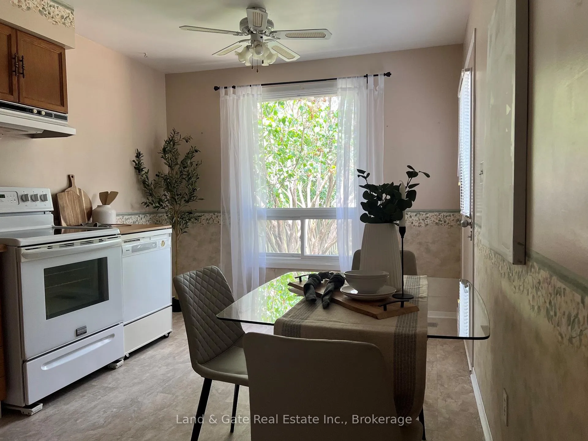 Photo 7 of 1286 Pinehurst Avenue, Oshawa, Donevan — HOMEH