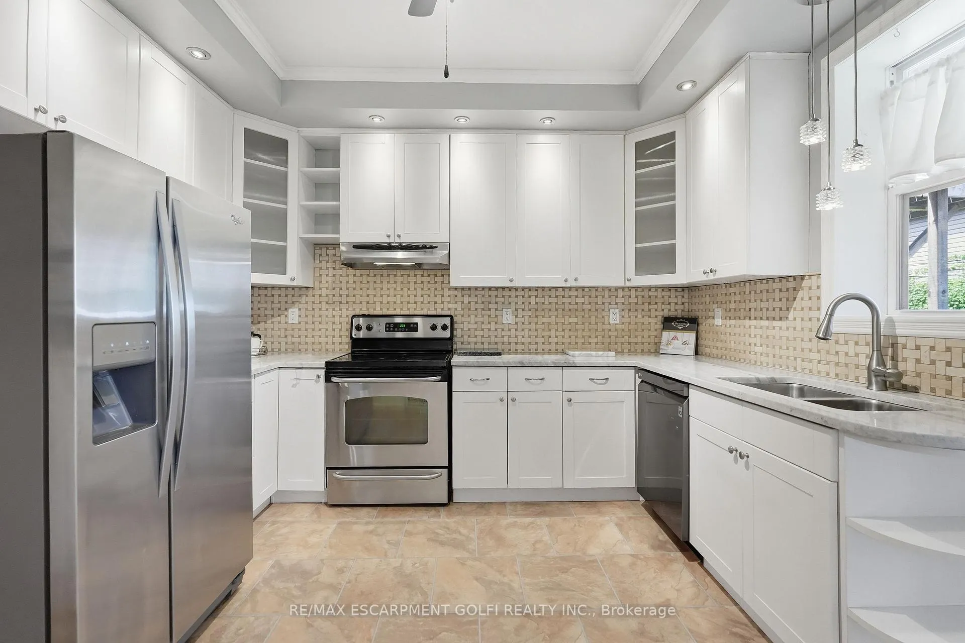 Photo 6 of 71 Aikman Avenue, Hamilton, Gibson — HOMEH