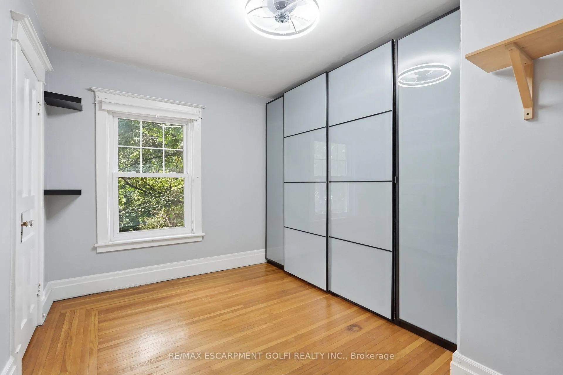 Photo 16 of 71 Aikman Avenue, Hamilton, Gibson — HOMEH
