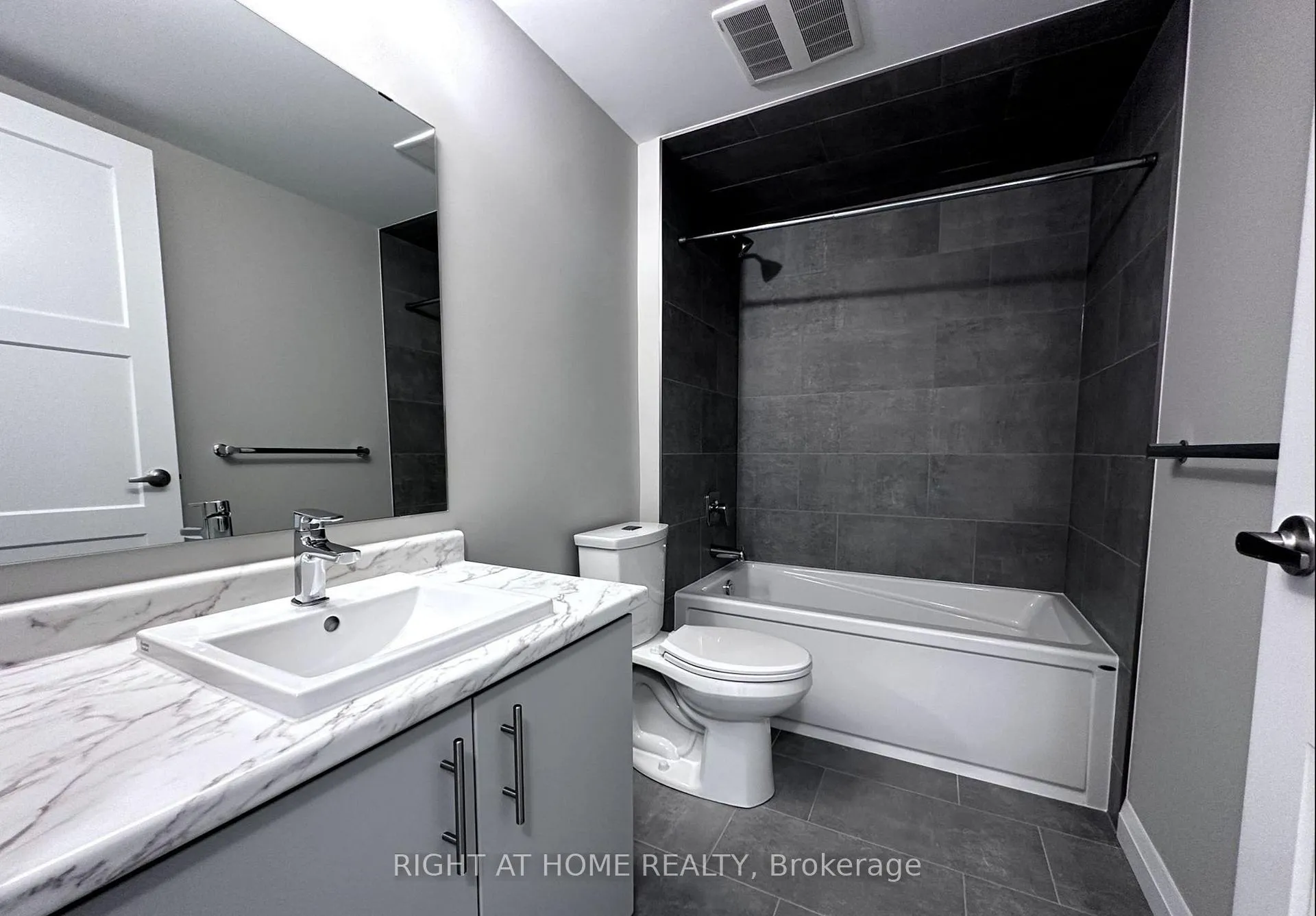Photo 4 of Unit 511, 93 Arthur Street S, Guelph, St. Patrick's Ward — HOMEH