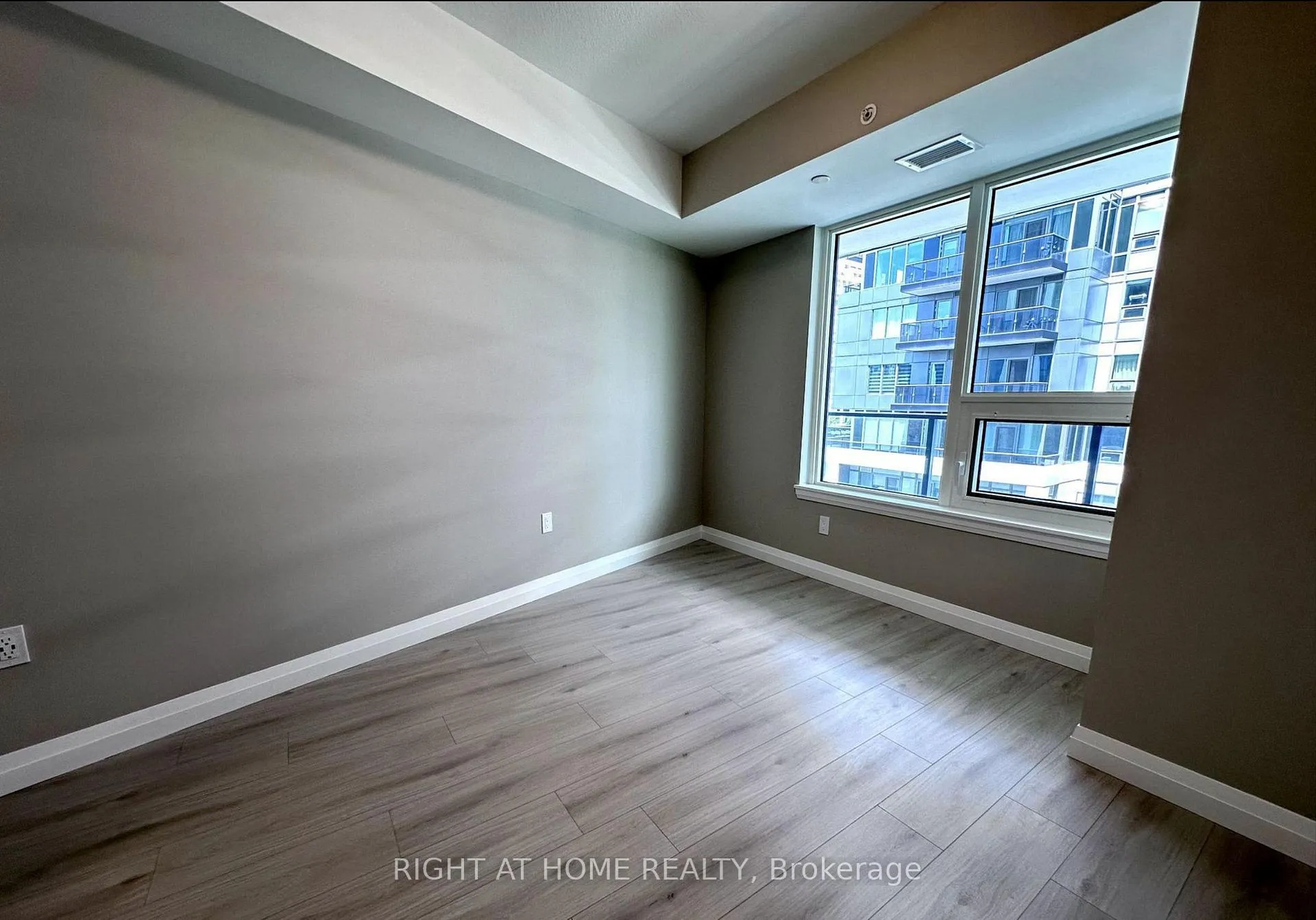 Photo 11 of Unit 511, 93 Arthur Street S, Guelph, St. Patrick's Ward — HOMEH