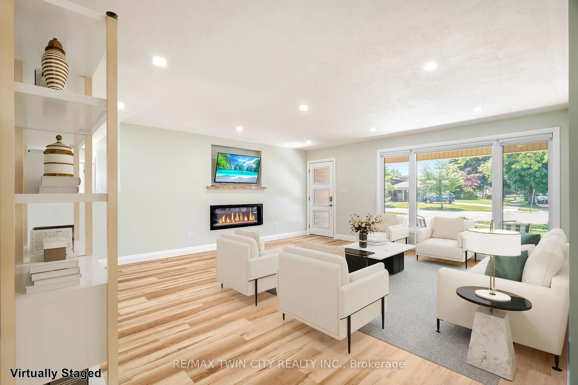 Photo 7 of 33 Tanglewood Terrace, Brantford, Brier Park — HOMEH