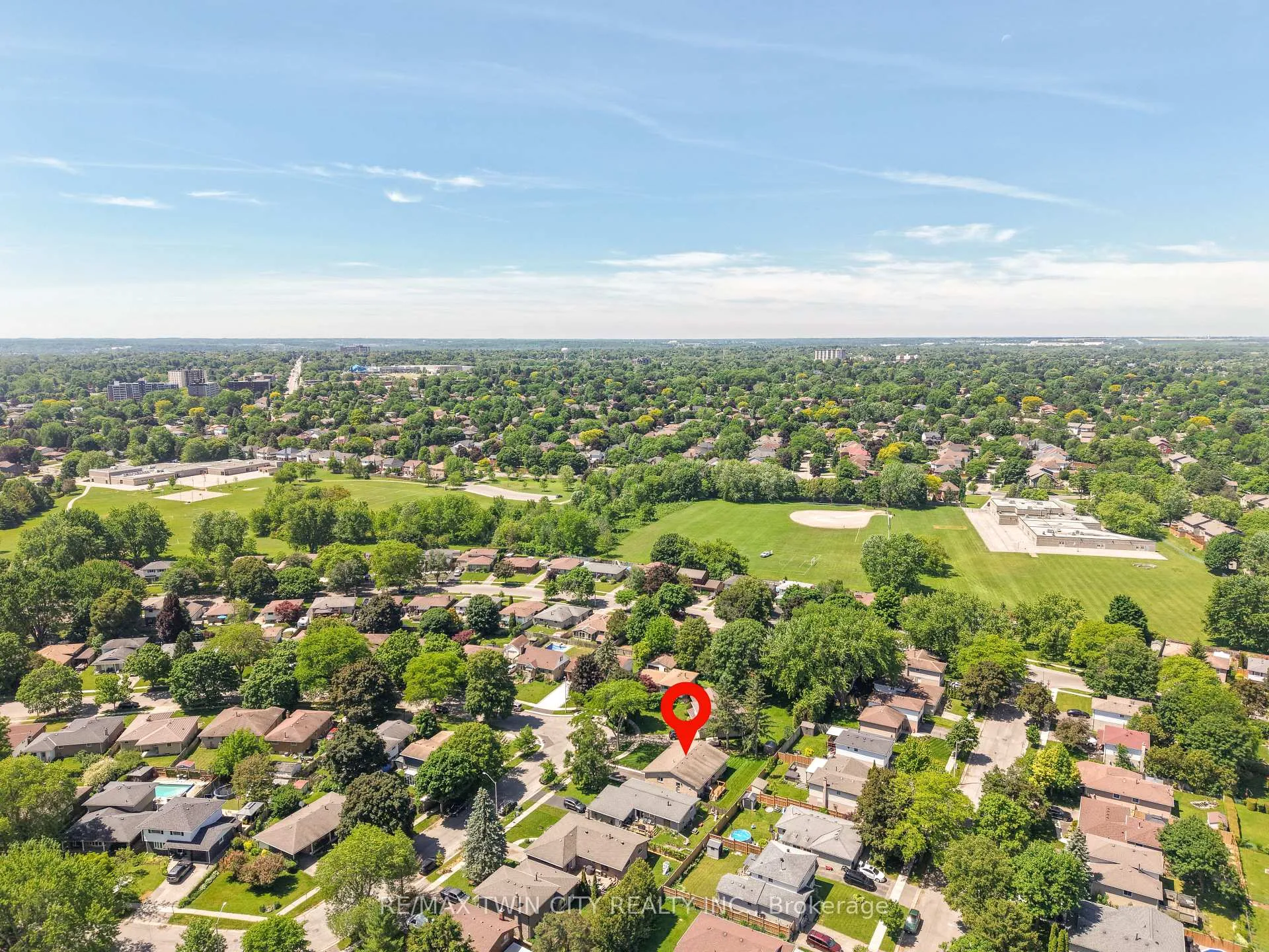 Photo 50 of 33 Tanglewood Terrace, Brantford, Brier Park — HOMEH