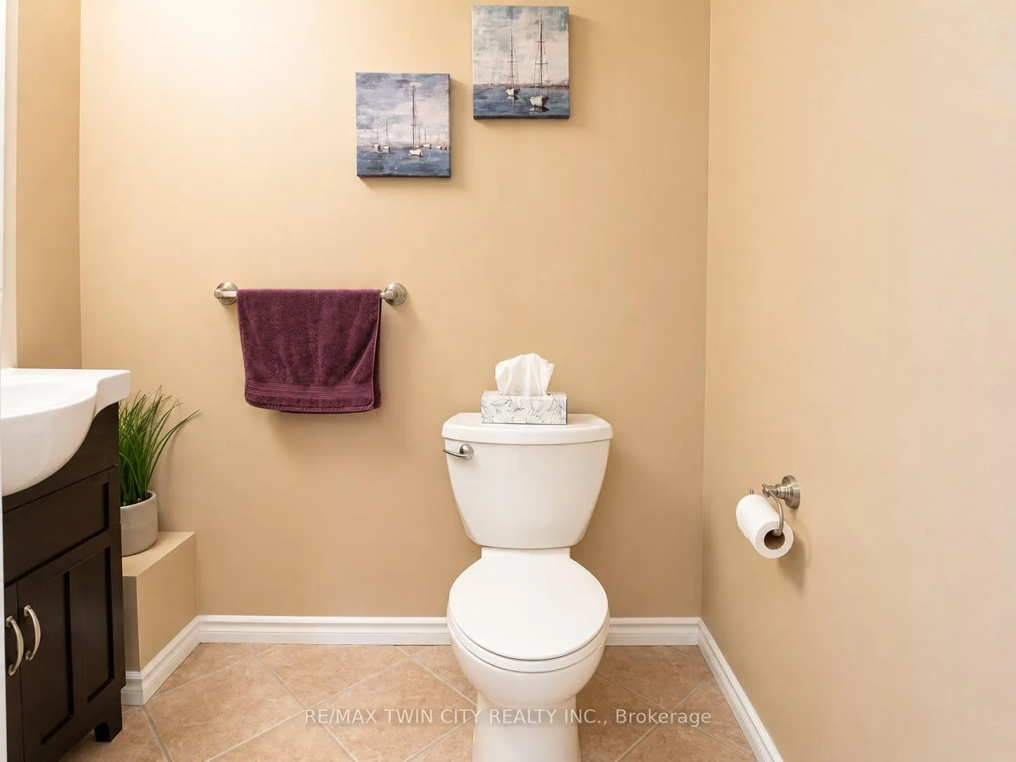 Photo 16 of 506 Activa Avenue, Kitchener, Larentian West — HOMEH