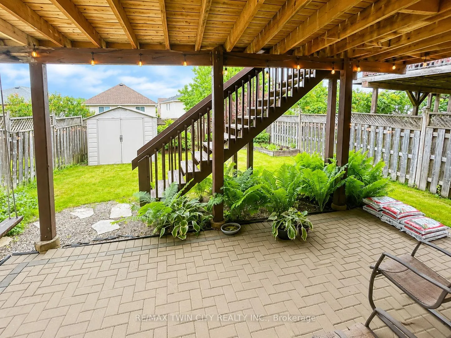 Photo 18 of 506 Activa Avenue, Kitchener, Larentian West — HOMEH