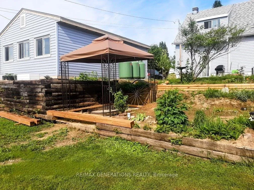 Photo 57 of 18 Swallow Drive, Manitouwadge, TB-73 — HOMEH