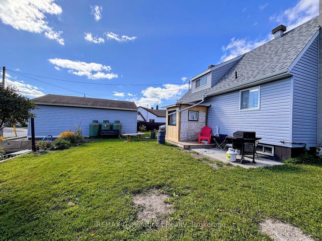 Photo 53 of 18 Swallow Drive, Manitouwadge, TB-73 — HOMEH