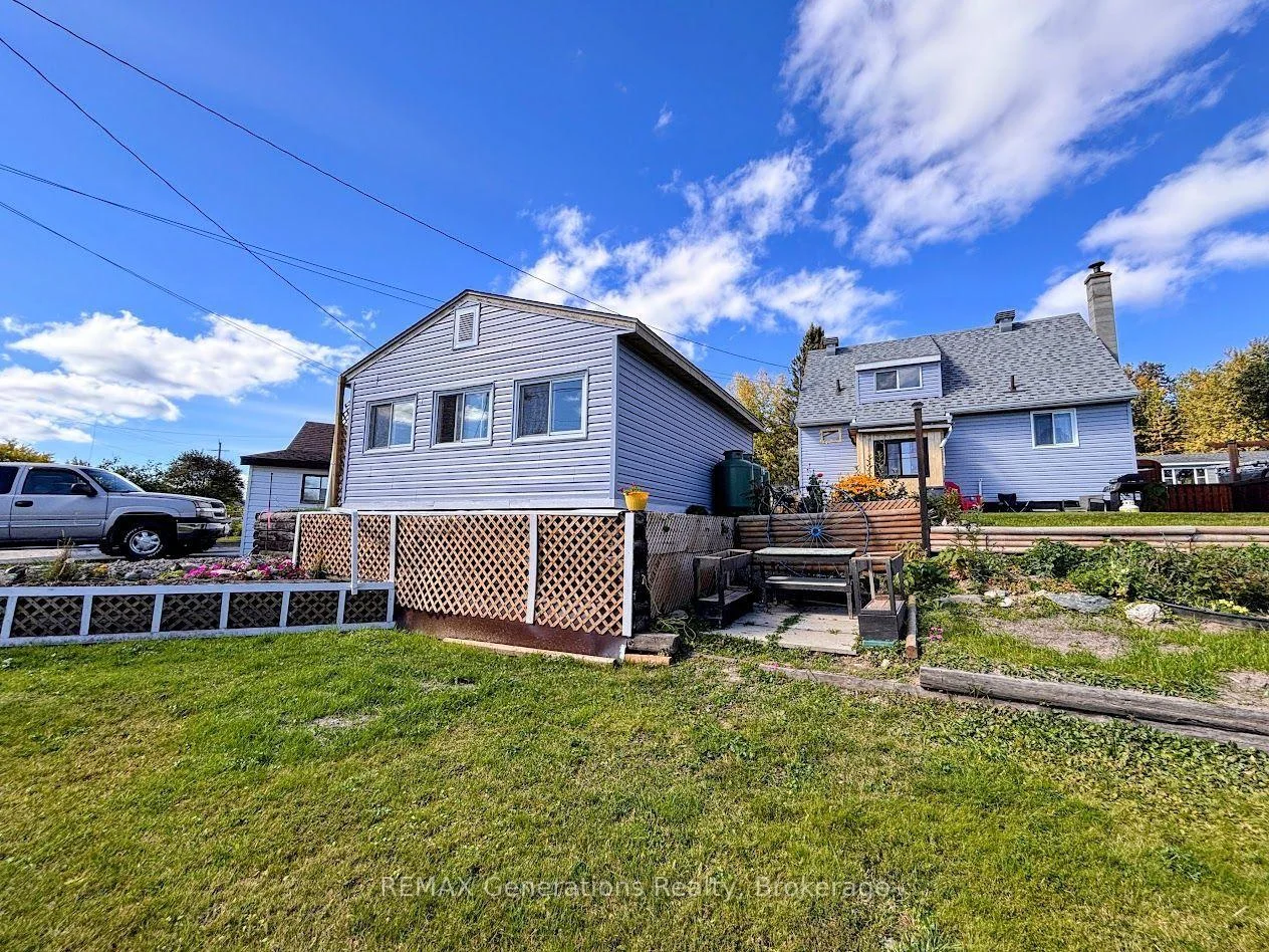 Photo 56 of 18 Swallow Drive, Manitouwadge, TB-73 — HOMEH