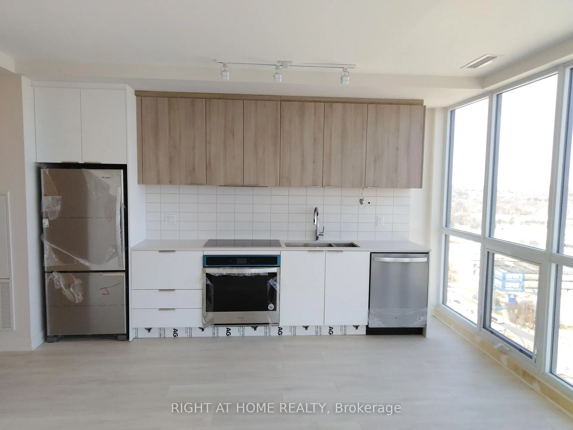 Photo 1 of Unit 2204, 6 Sonic Way NE, Toronto, Flemingdon Park — HOMEH