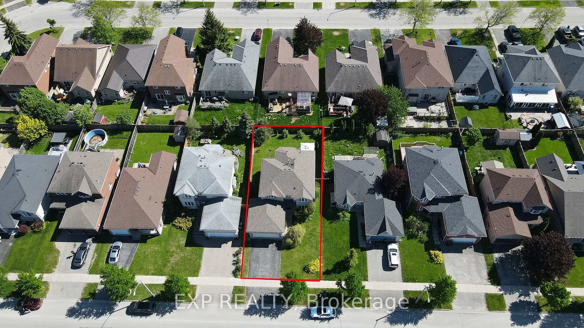 Photo 5 of 121 Tunbridge Road, Barrie, Georgian Drive — HOMEH