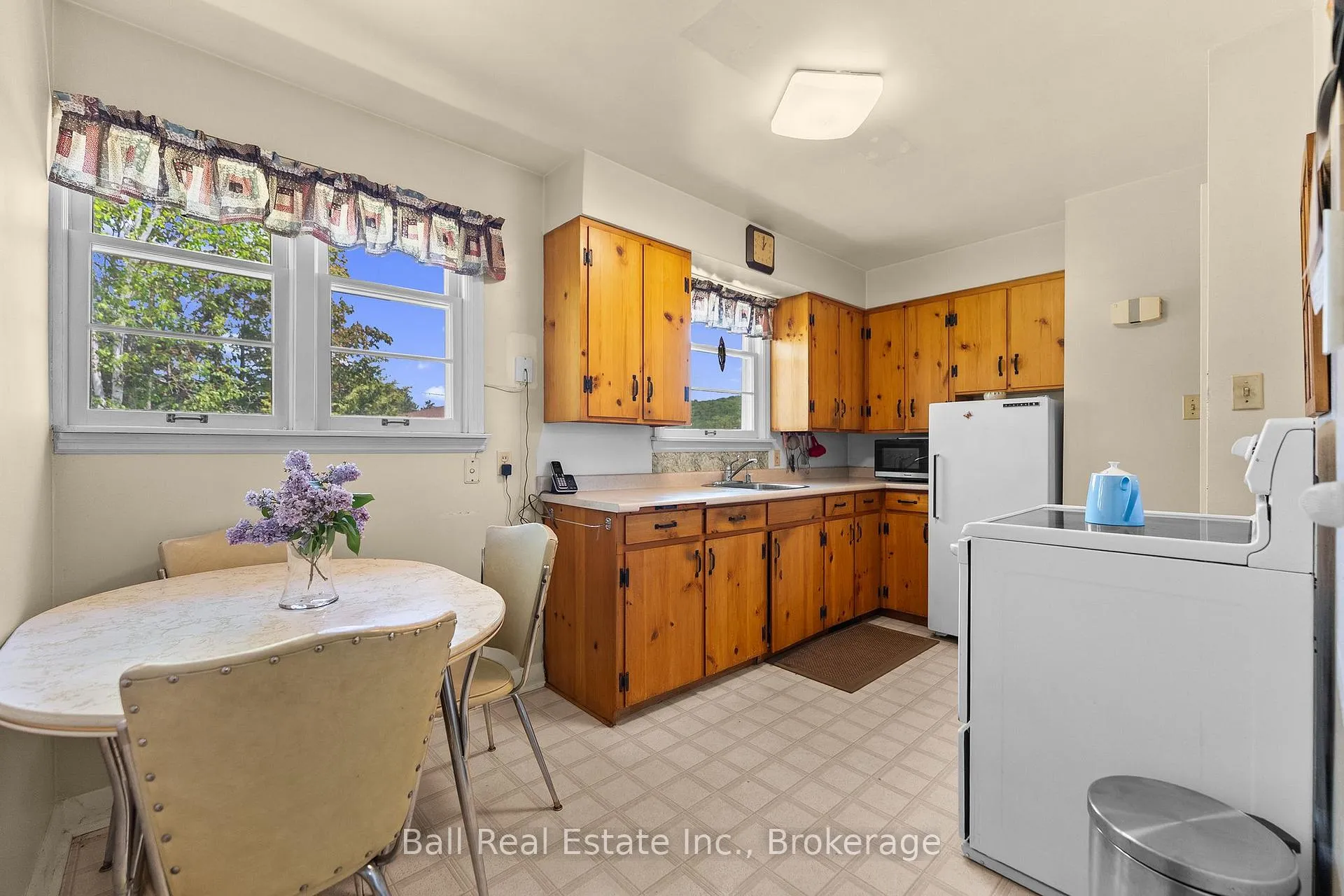 Photo 10 of 488 Hastings Street N, Bancroft, Bancroft Ward — HOMEH