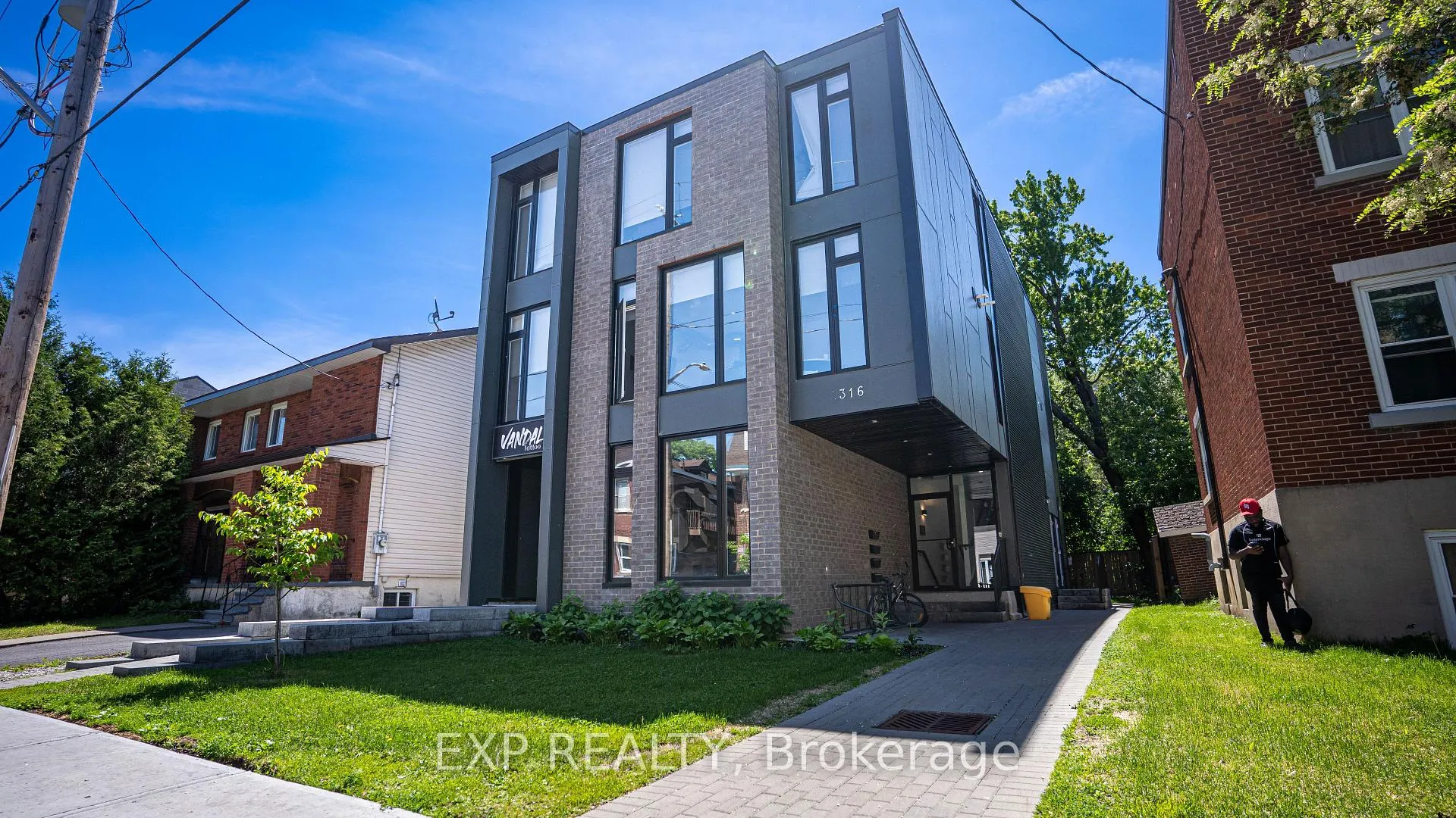 Photo 2 of 316 Somerset Street E, Ottawa, Sandy Hill — HOMEH