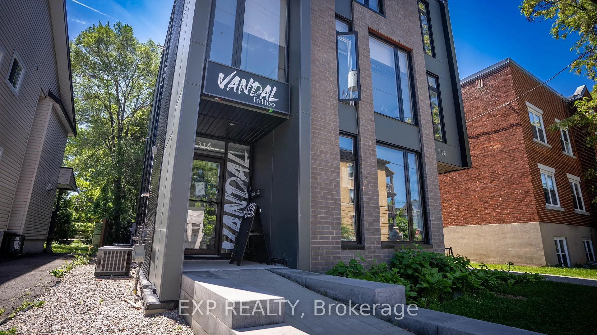 Photo 4 of 316 Somerset Street E, Ottawa, Sandy Hill — HOMEH