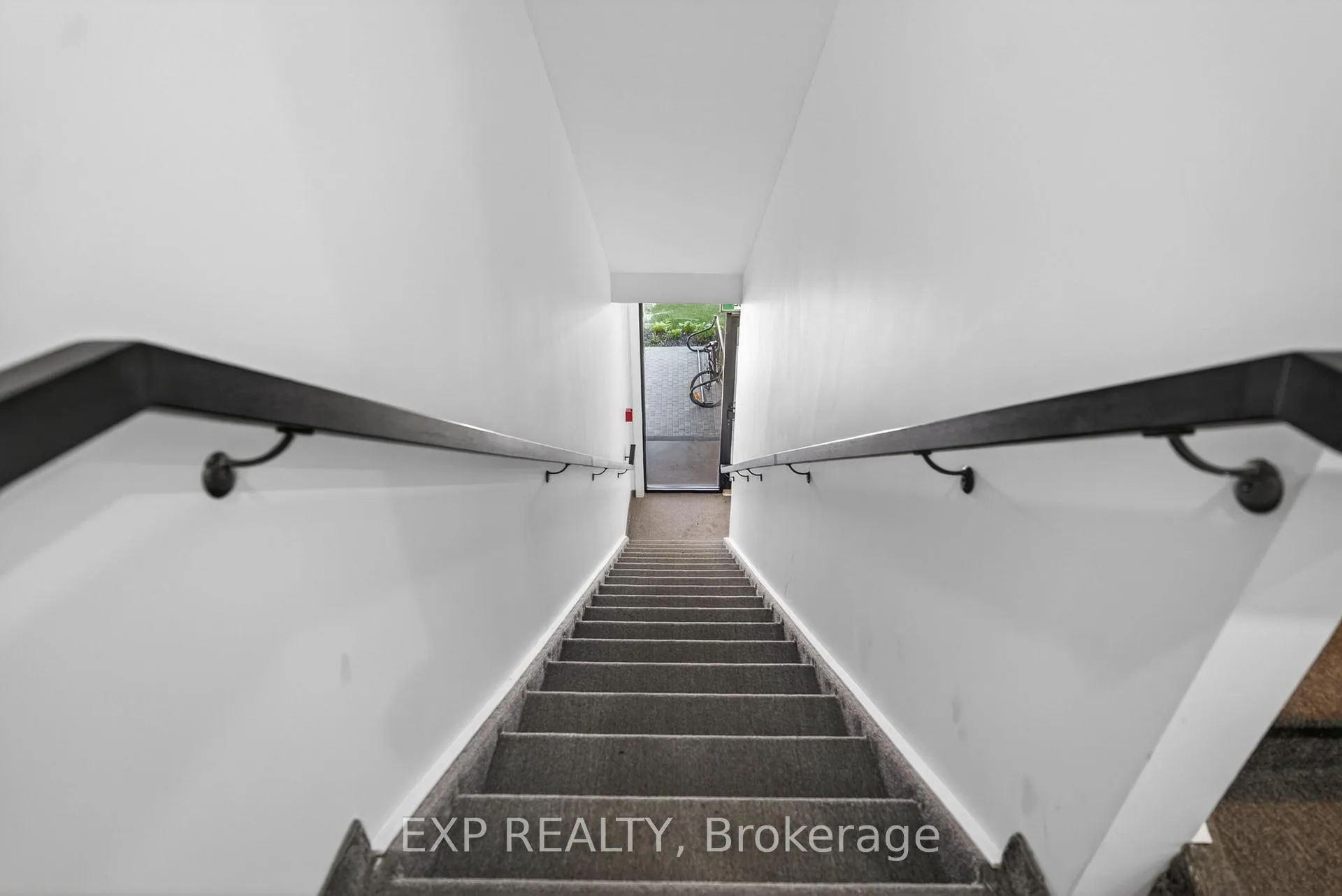 Photo 26 of 316 Somerset Street E, Ottawa, Sandy Hill — HOMEH