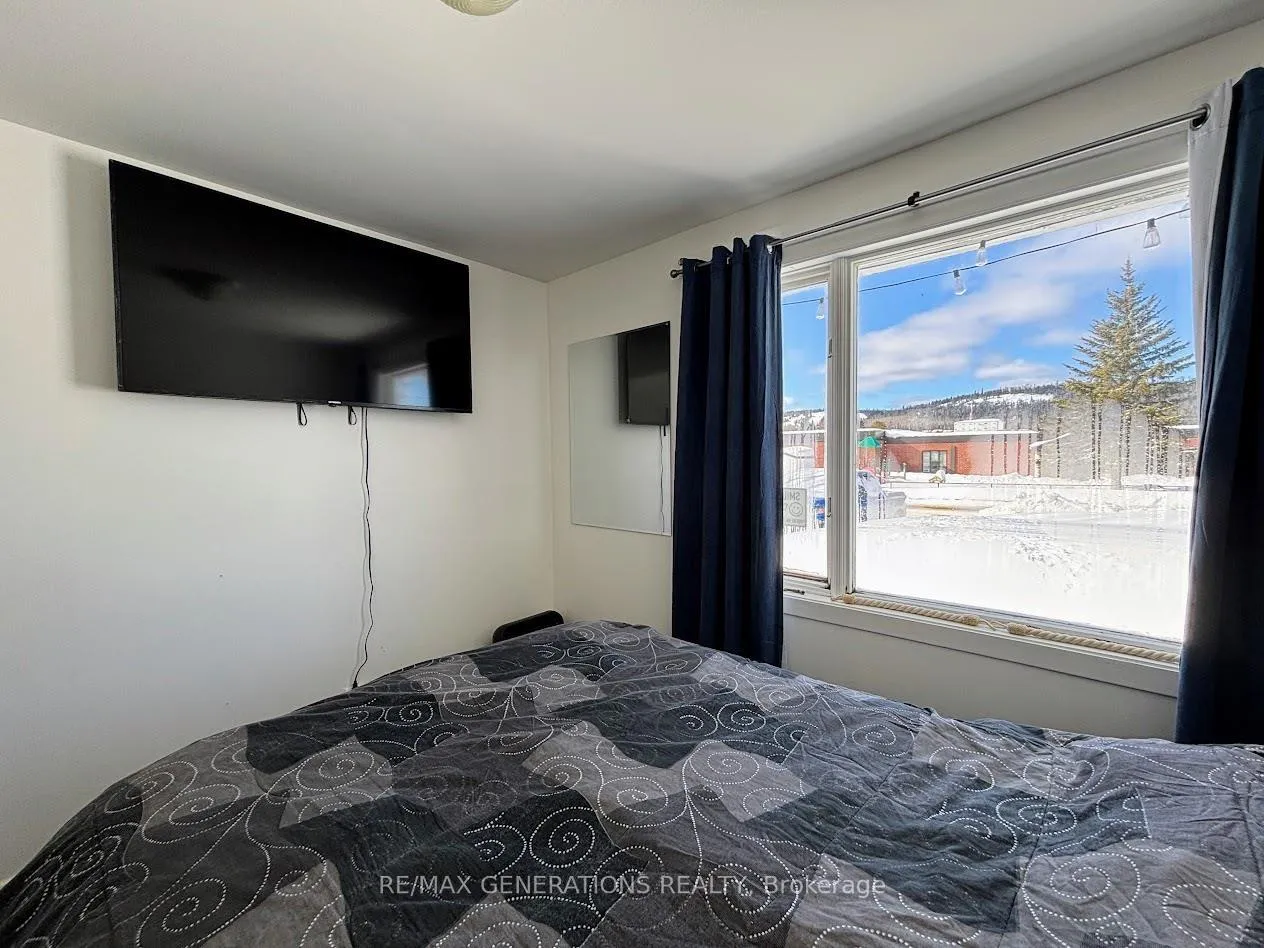 Photo 7 of 16 Wenonah Drive, Manitouwadge, TB-73 — HOMEH