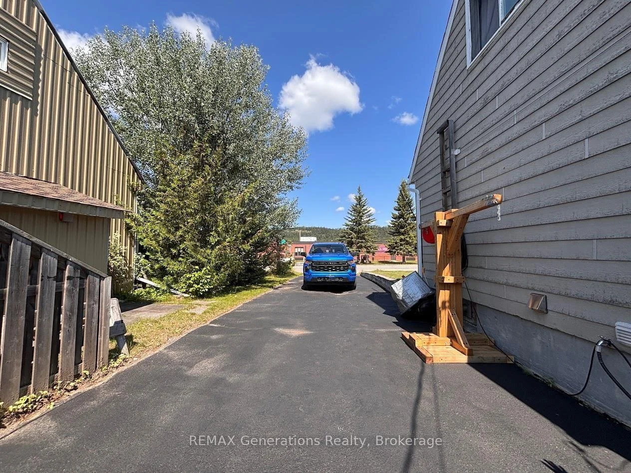 Photo 29 of 16 Wenonah Drive, Manitouwadge, TB-73 — HOMEH