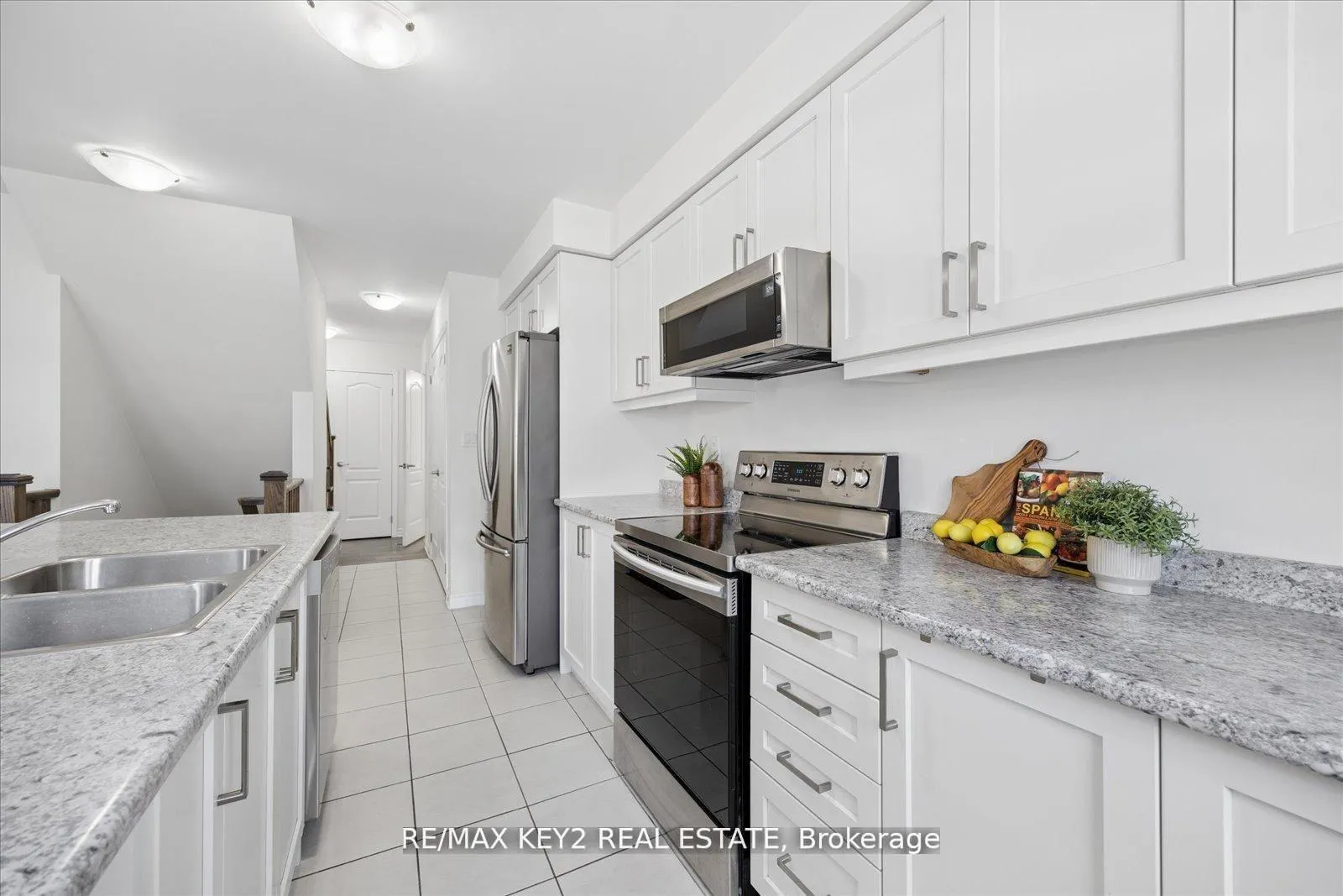 Photo 16 of 2417 Fall Harvest Crescent, Pickering, Rural Pickering — HOMEH