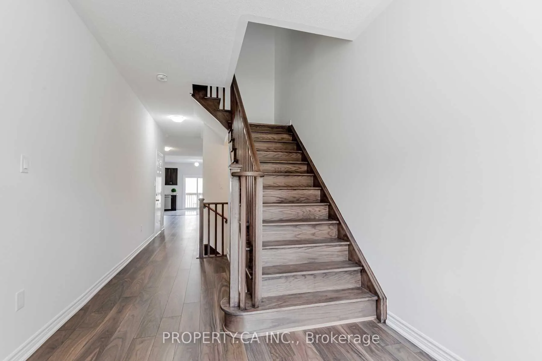 Photo 4 of 1277 Peelar Crescent, Innisfil, Lefroy — HOMEH