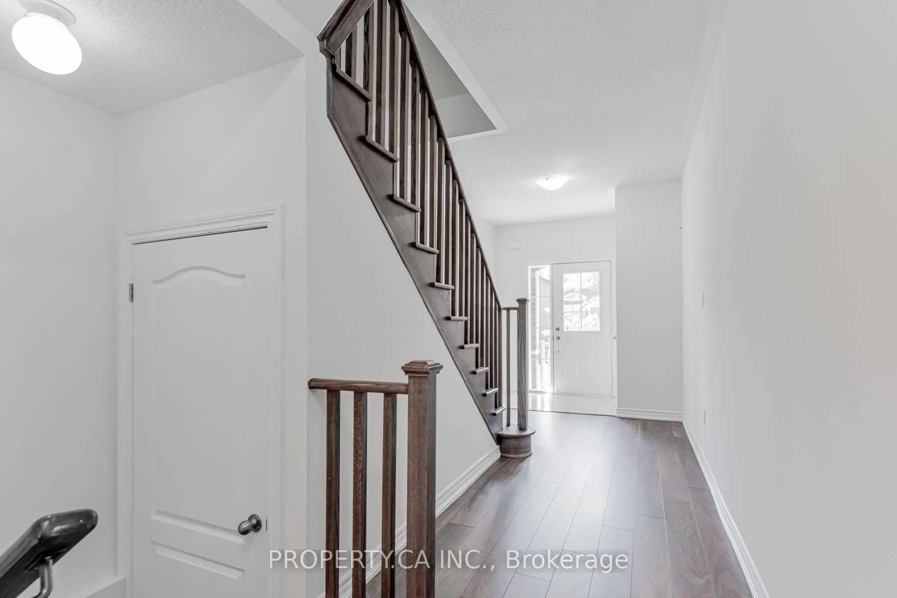 Photo 5 of 1277 Peelar Crescent, Innisfil, Lefroy — HOMEH