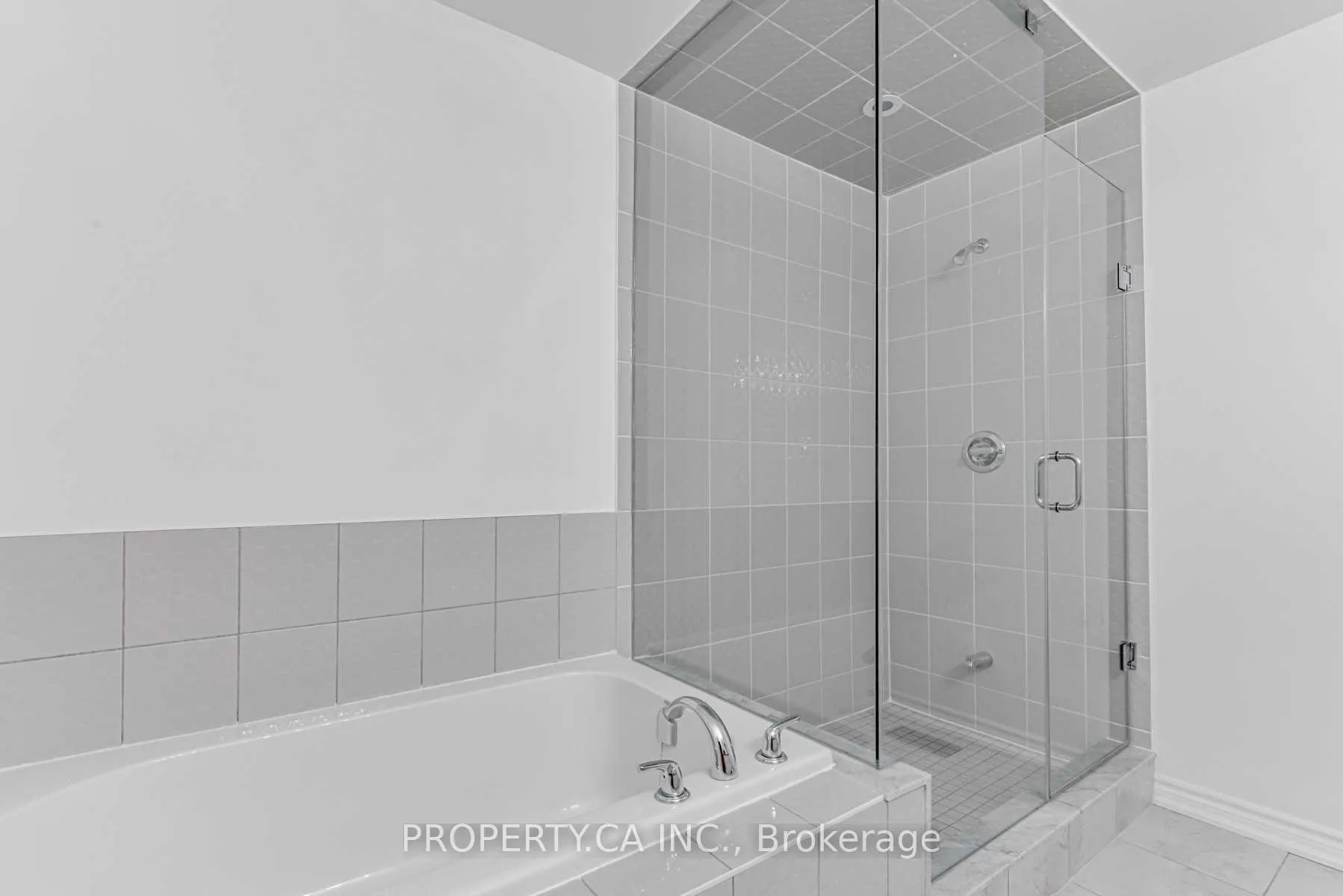 Photo 18 of 1277 Peelar Crescent, Innisfil, Lefroy — HOMEH